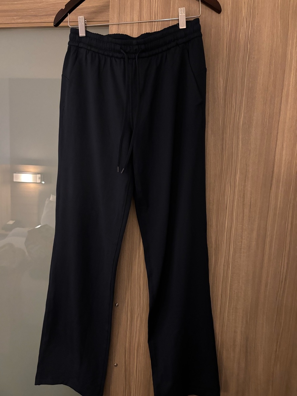 Lululemon Soft Jersey Straight Leg MR Pant Regular Size 6 NWT True Navy
